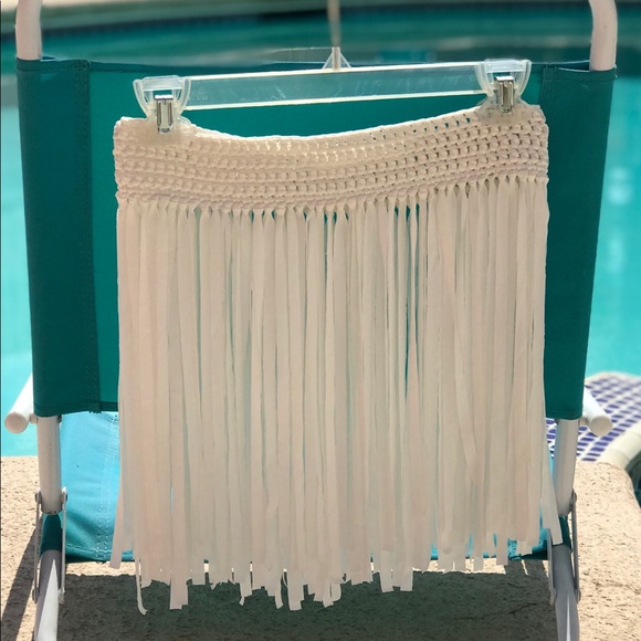 Sexy white bikini - Picture 5 of 9